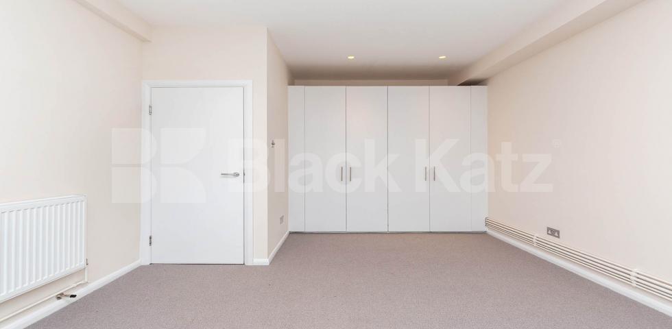 			NEWLY RENOVATED 2 BED, 2 Bedroom, 1 bath, 1 reception Apartment			 GROVE HOUSE-TUDOR ROAD, HACKNEY-BETHNAL GREEN-LONDON FIELDS